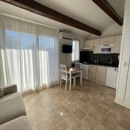 Appartement Pinede Piscine Clim Proche Plage Village Naturiste แอกด์ ภายนอก รูปภาพ