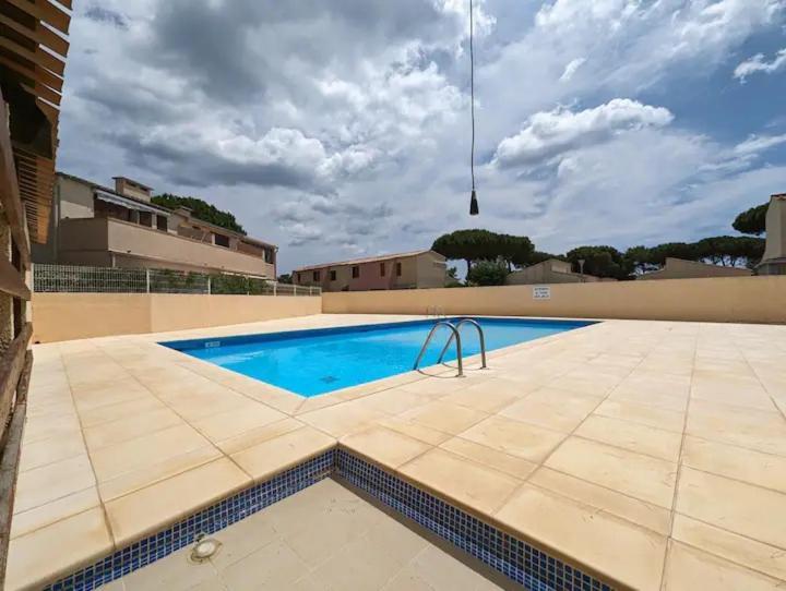 Appartement Pinede Piscine Clim Proche Plage Village Naturiste แอกด์ ภายนอก รูปภาพ