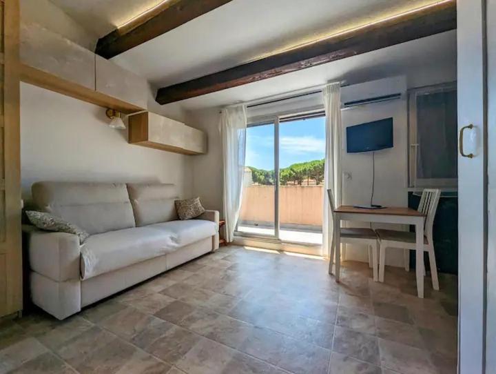 Appartement Pinede Piscine Clim Proche Plage Village Naturiste แอกด์ ภายนอก รูปภาพ