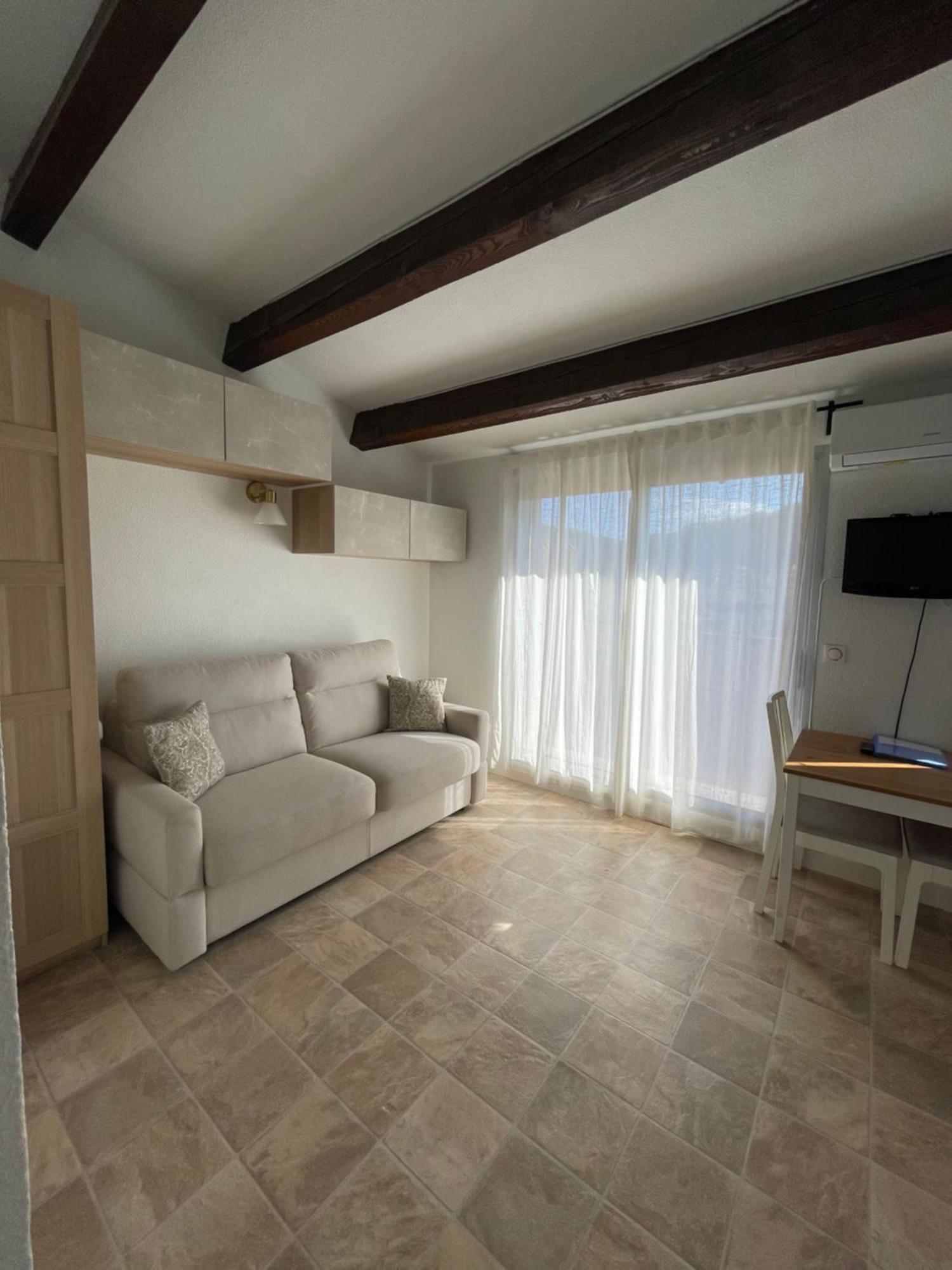 Appartement Pinede Piscine Clim Proche Plage Village Naturiste แอกด์ ภายนอก รูปภาพ