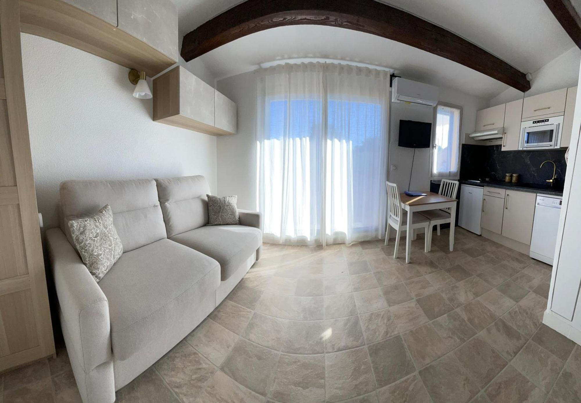 Appartement Pinede Piscine Clim Proche Plage Village Naturiste แอกด์ ภายนอก รูปภาพ